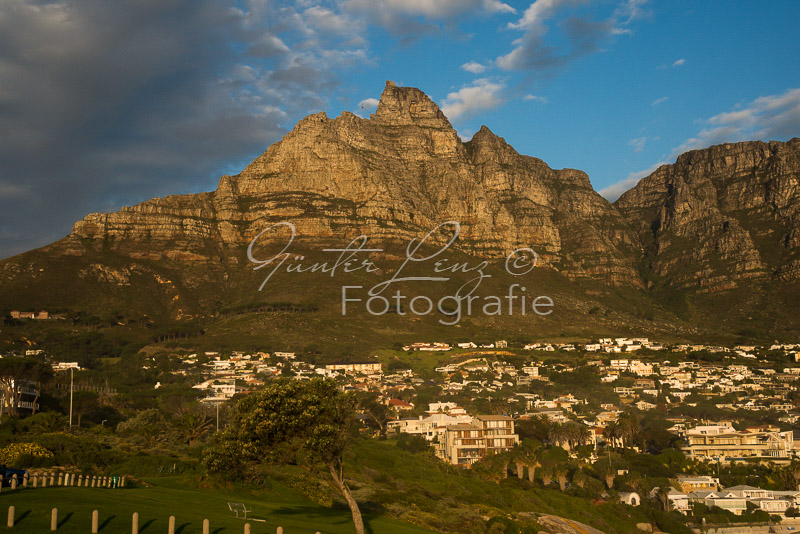 Campsbay und Tafelberg