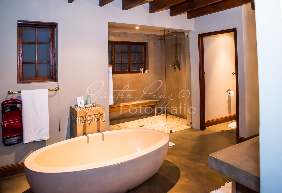 Madi Madi Wildlife Lodge, Bad, Experior